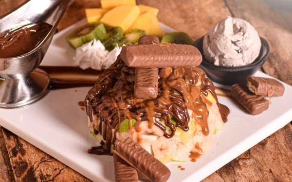 Twix salad