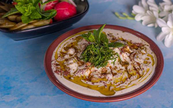Hummus with yogurt